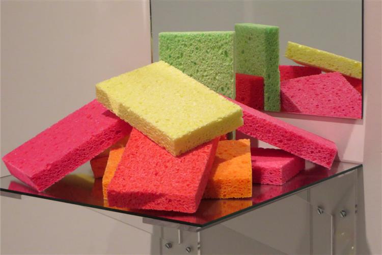 Sponge Shelf, 1978 - Jeff Koons