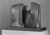 Working Model for Knife-Edge Two-Piece - Henry Moore