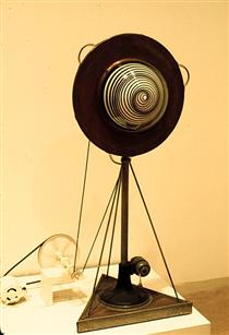 Rotary demisphere - Marcel Duchamp