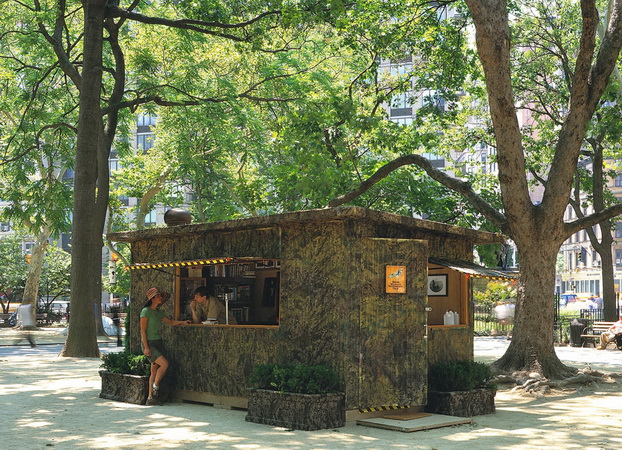 Urban Wildlife Observation Unit, installation in Madison Square Park, New York, 2002 - Марк Дайон