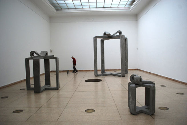 Seven Future Gifts, 2008 - Mircea Cantor
