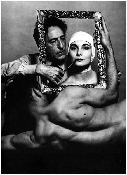 Jean Cocteau com a atriz Ricki Soma e o dançarino Leo Coleman, 1949 - Philippe Haslman